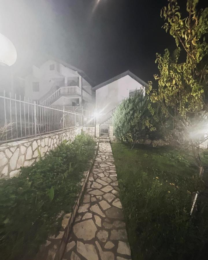 Apartments In Villa Viktoria Sutomore Exterior foto